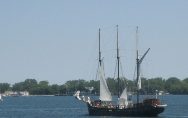 must visit places in toronto