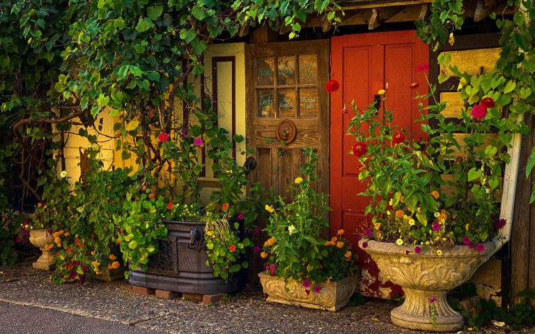 Things To Do In Elora Ontario On A Day Trip: 34 Attractions, Inns & Restaurants