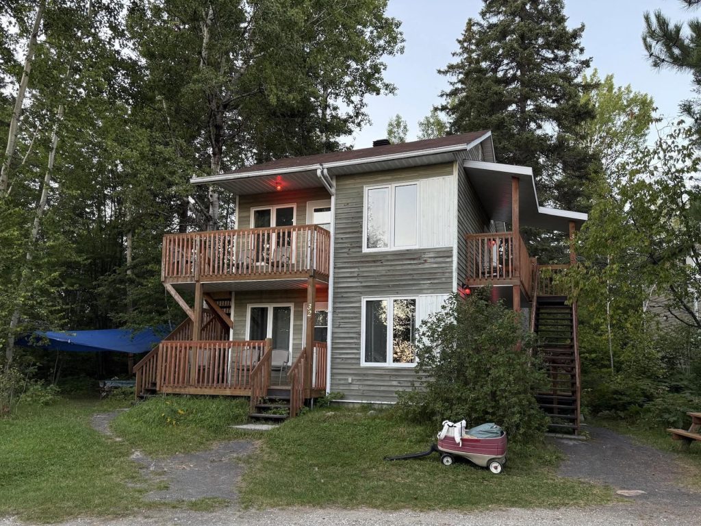 where to stay in lac st jean